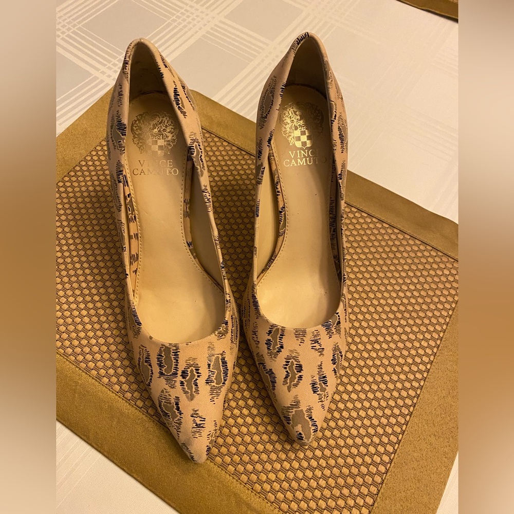 Vince Camuto Savilla Leopard Print Pumps